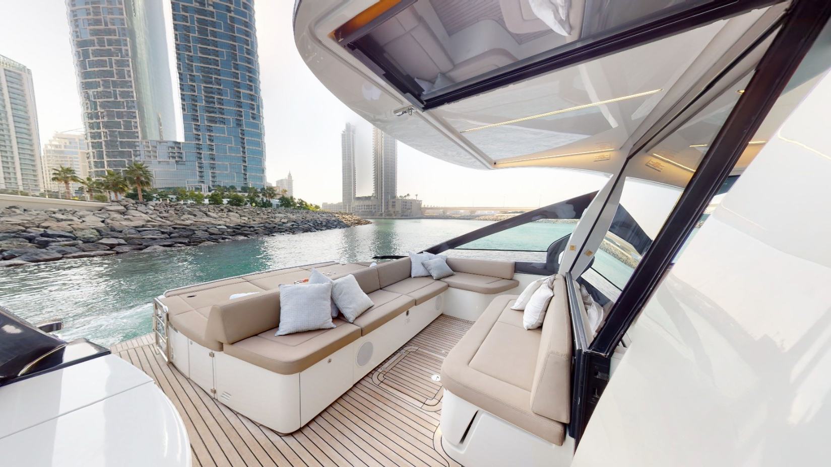 Pershing 5X Pearl White: view 16