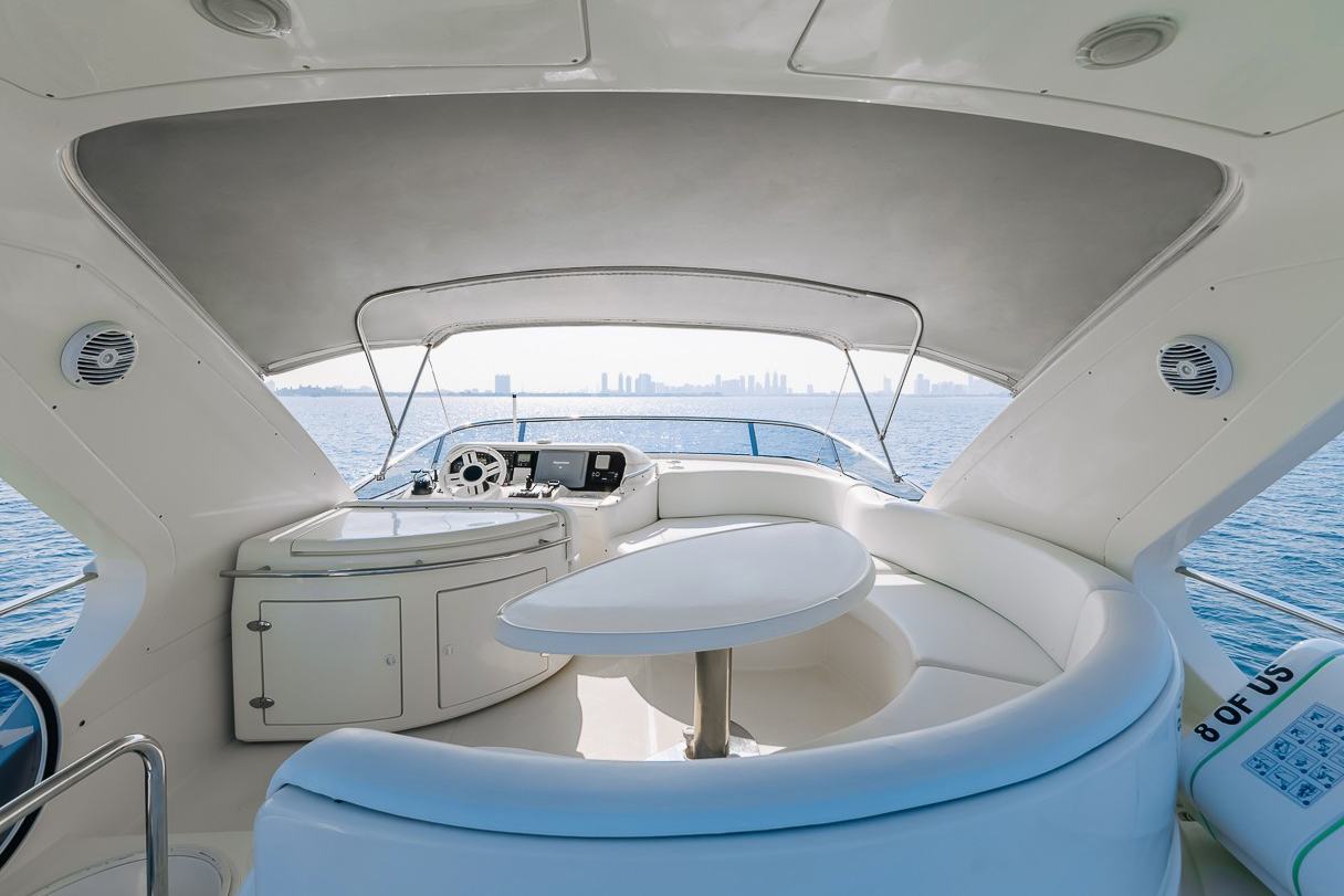 Azimut 8ofUs: view 2