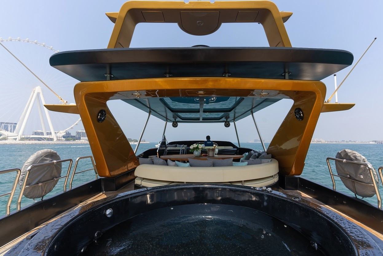 Azimut Anna: view 3