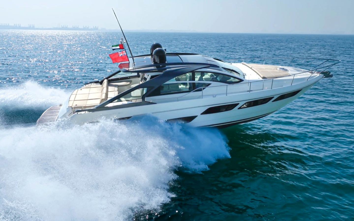 Pershing 5X Pearl White