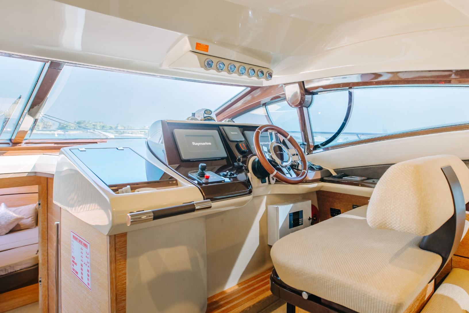 Azimut No Regrets: view 5