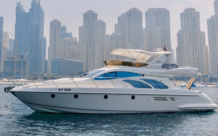 Azimut Monica