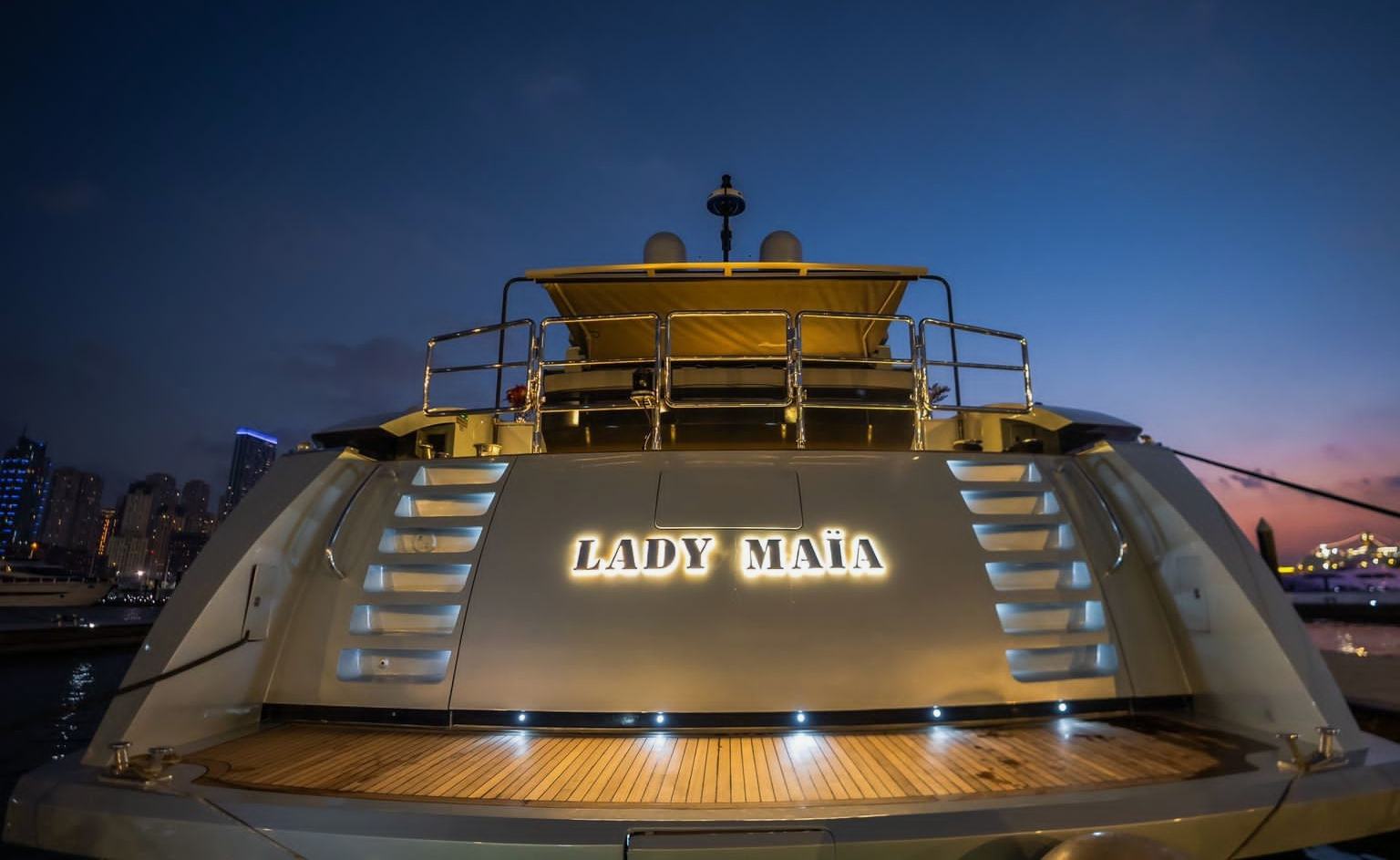 Lady Maya: view 3