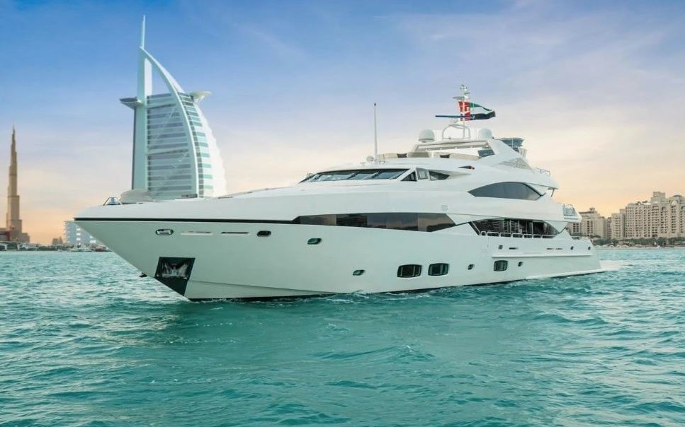 Sunseeker Lucien