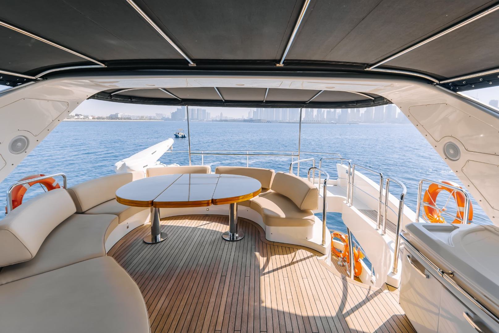 Azimut Viktoria: view 6