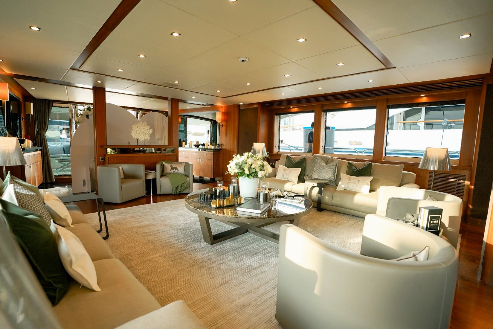 Sunseeker Encore: view 2