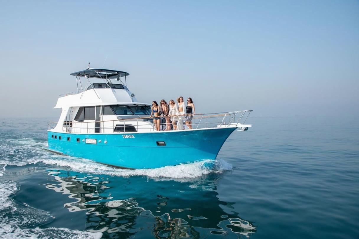 Vogue Hatteras: view 4