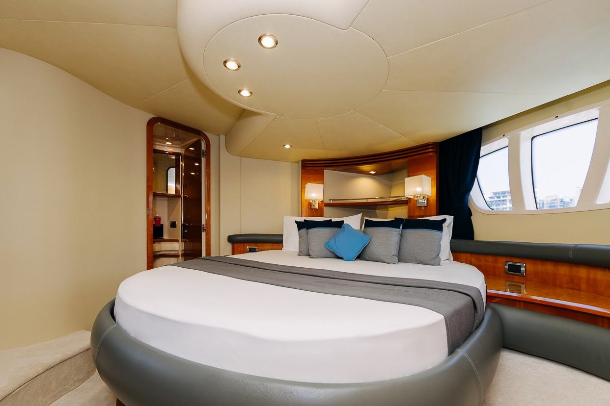 Azimut 8ofUs: view 7