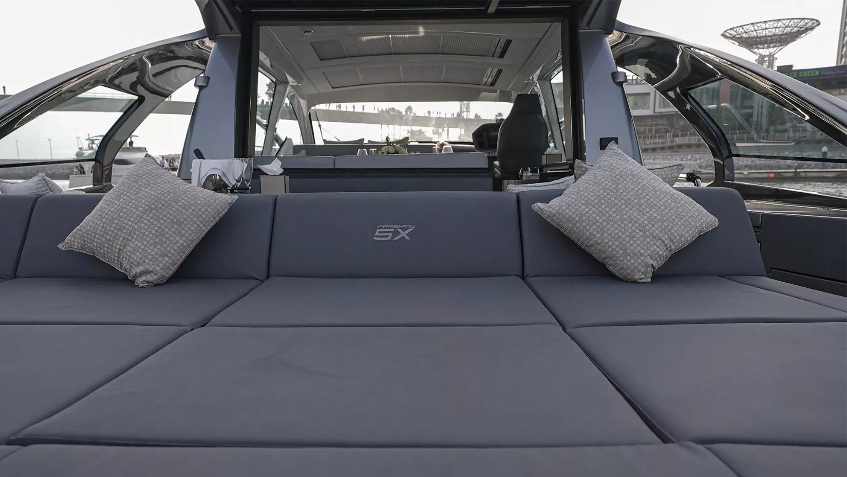 Pershing 5X Shark Grey: view 12