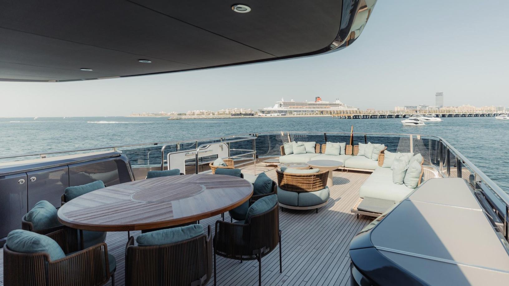 Princess 95X Super-flybridge: view 10