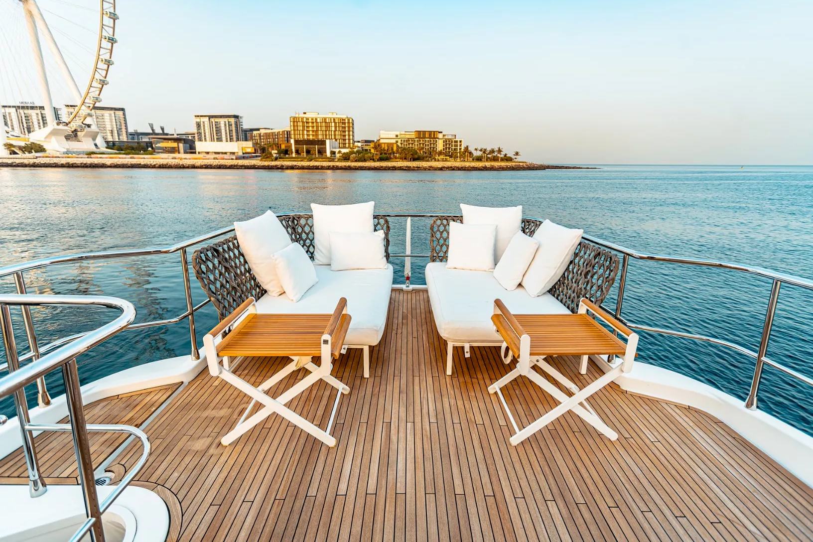 Azimut Magellano 66 ft: view 2