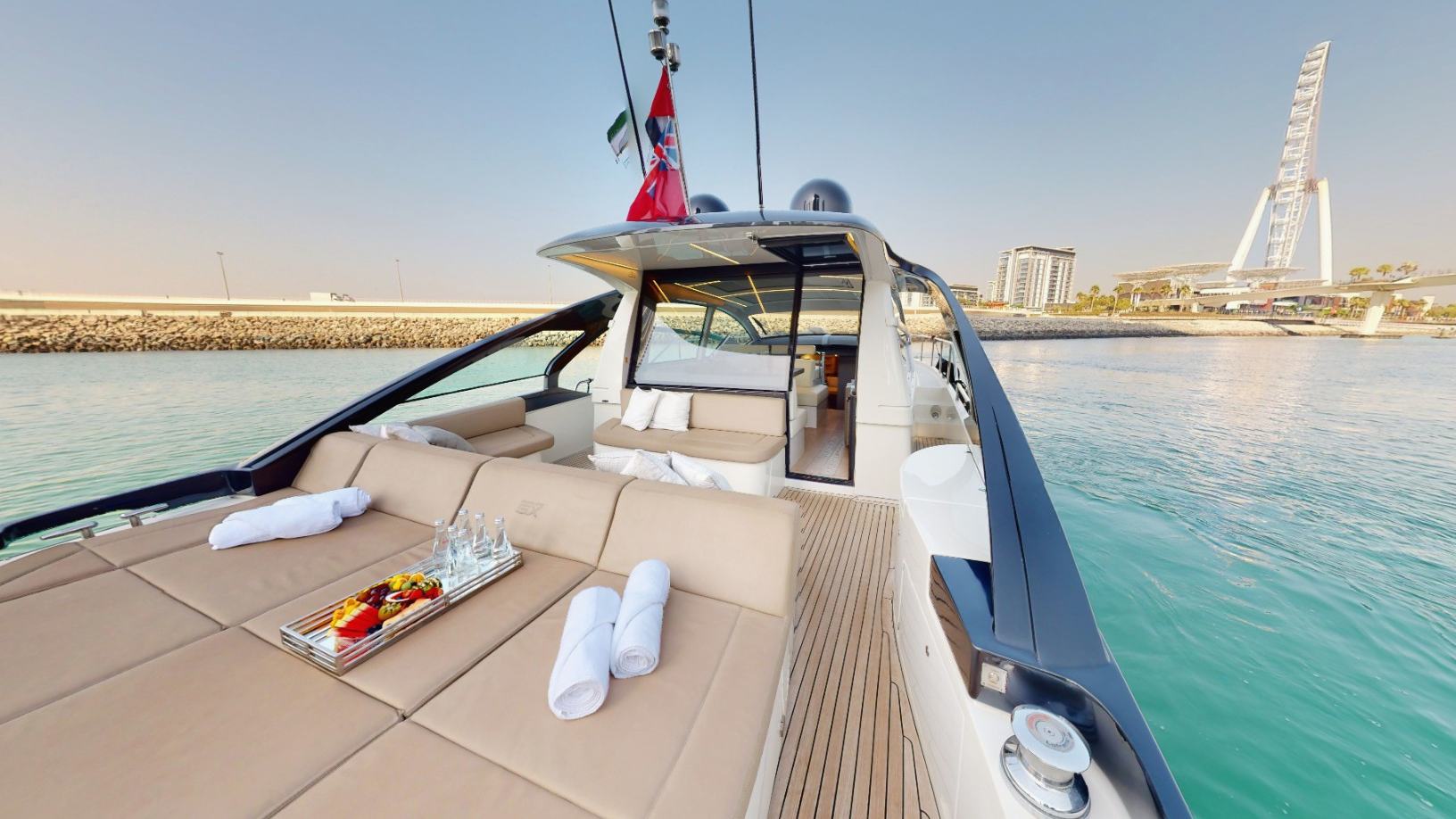 Pershing 5X Pearl White: view 6