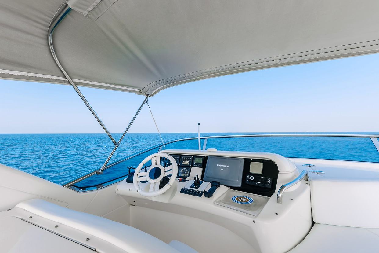 Azimut 8ofUs: view 8