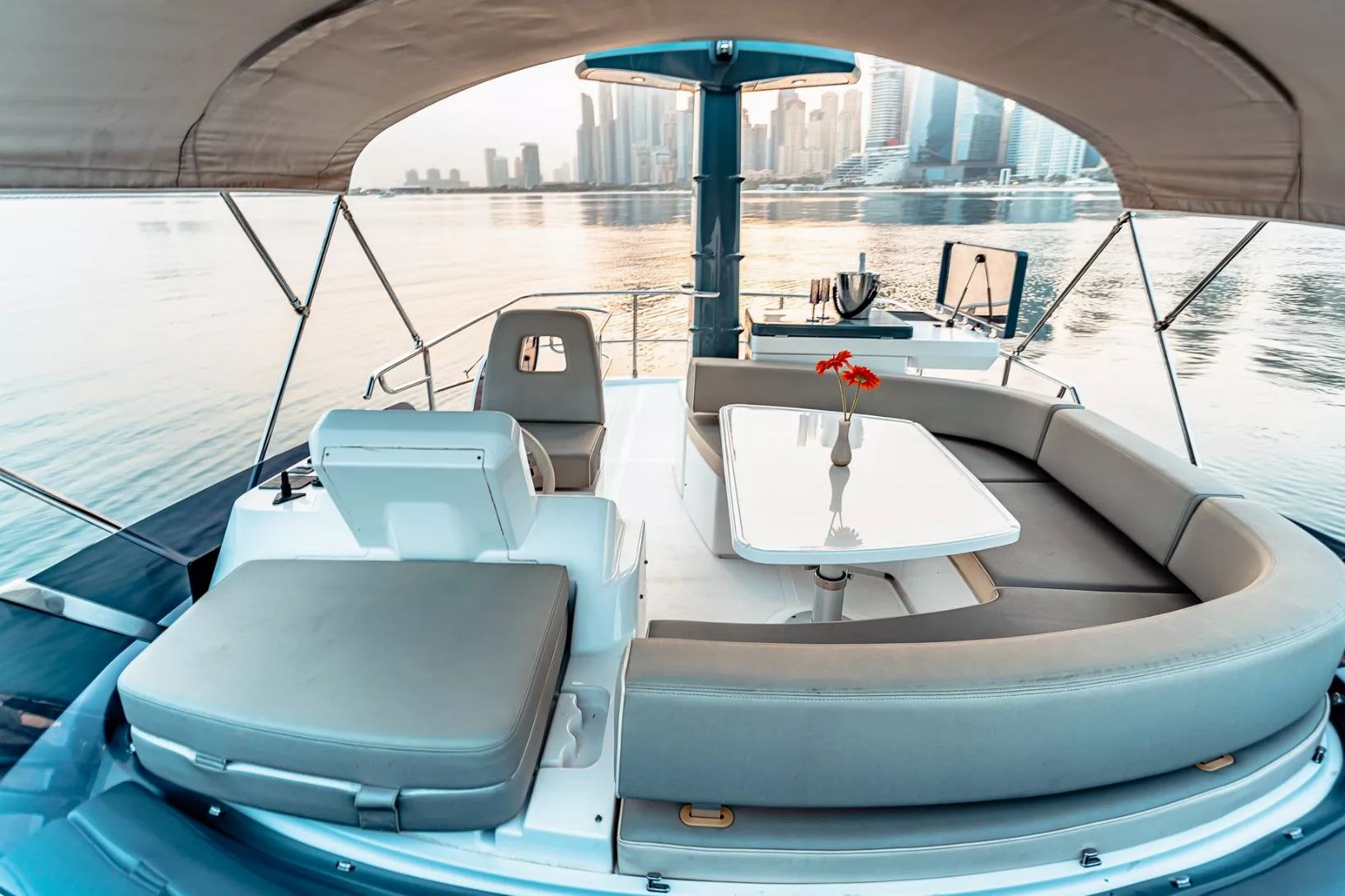 Azimut Magellano 43 ft: view 6