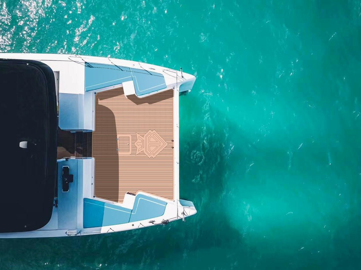 Catamaran Ozone: view 10
