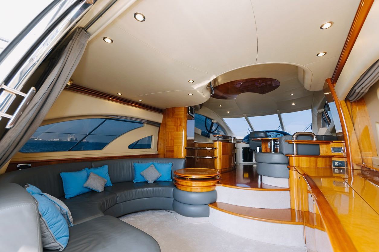 Azimut 8ofUs: view 5