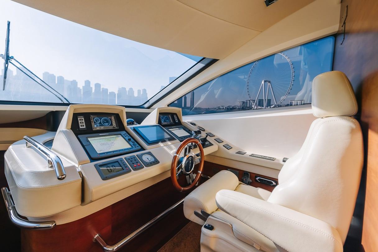 Azimut Viktoria: view 10