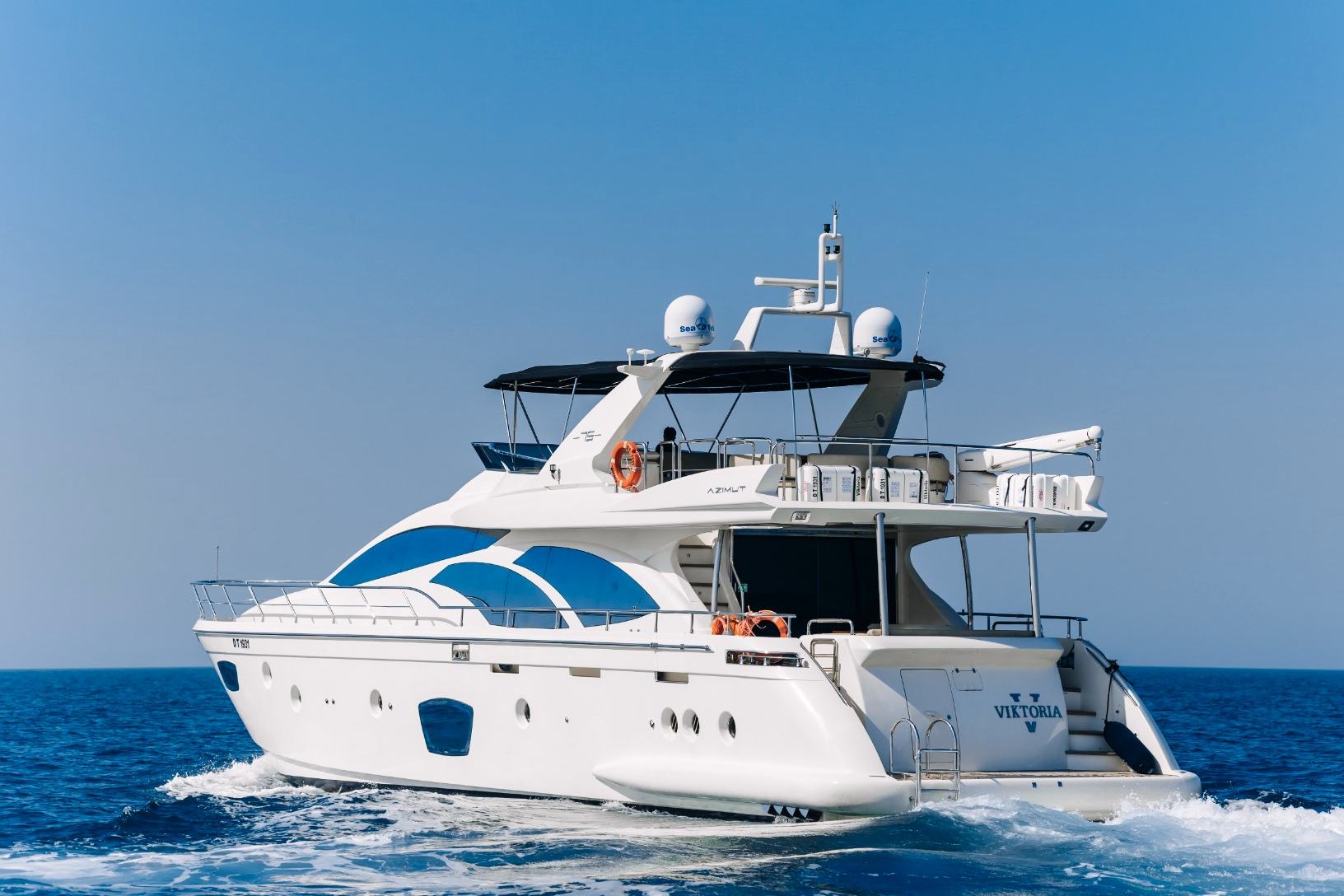 Azimut Viktoria: view 5
