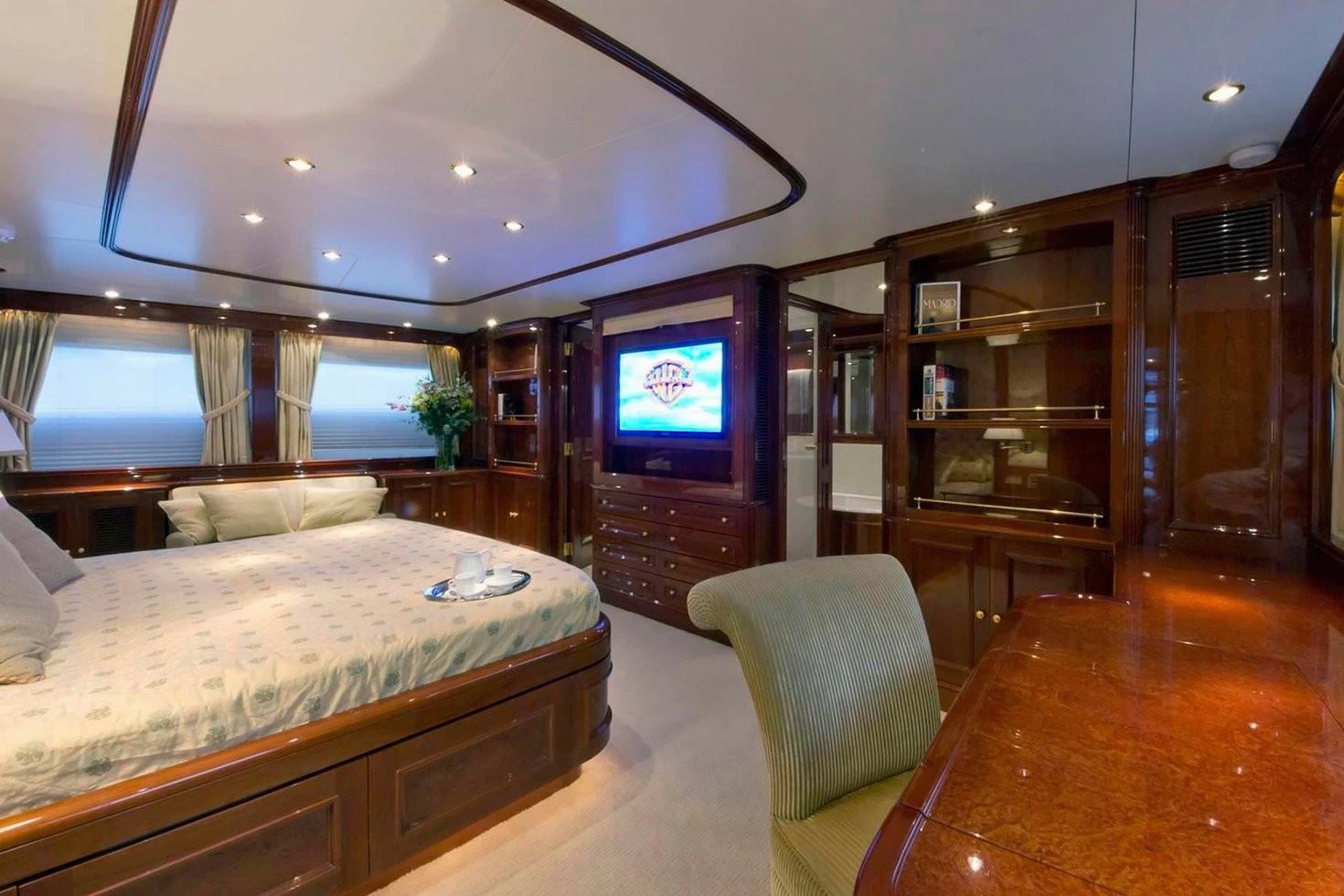 Benetti Gallus: view 5