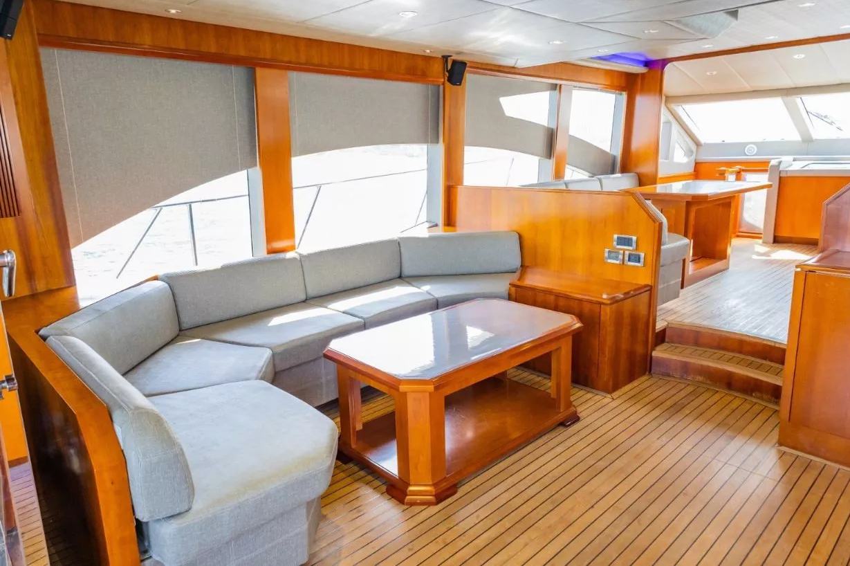 Azimut Lana: view 2