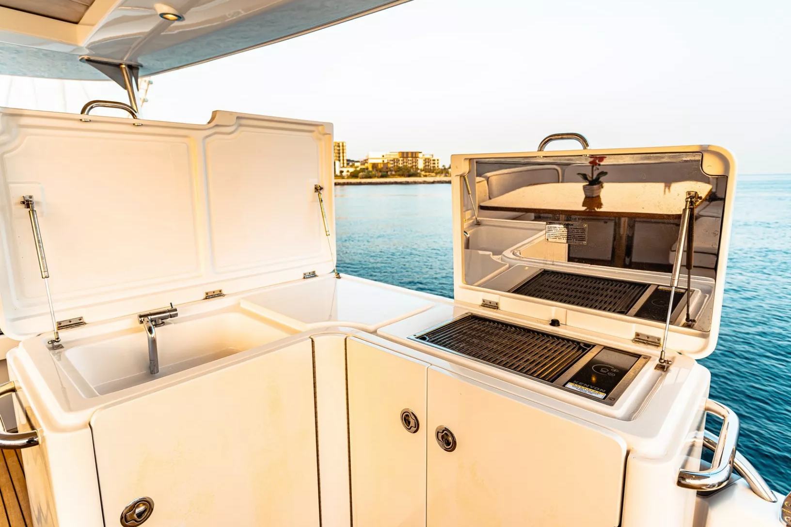 Azimut Magellano 66 ft: view 5