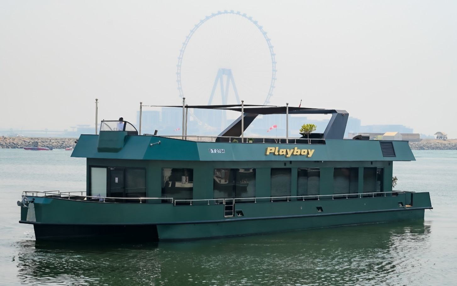 Play Boy Houseboat