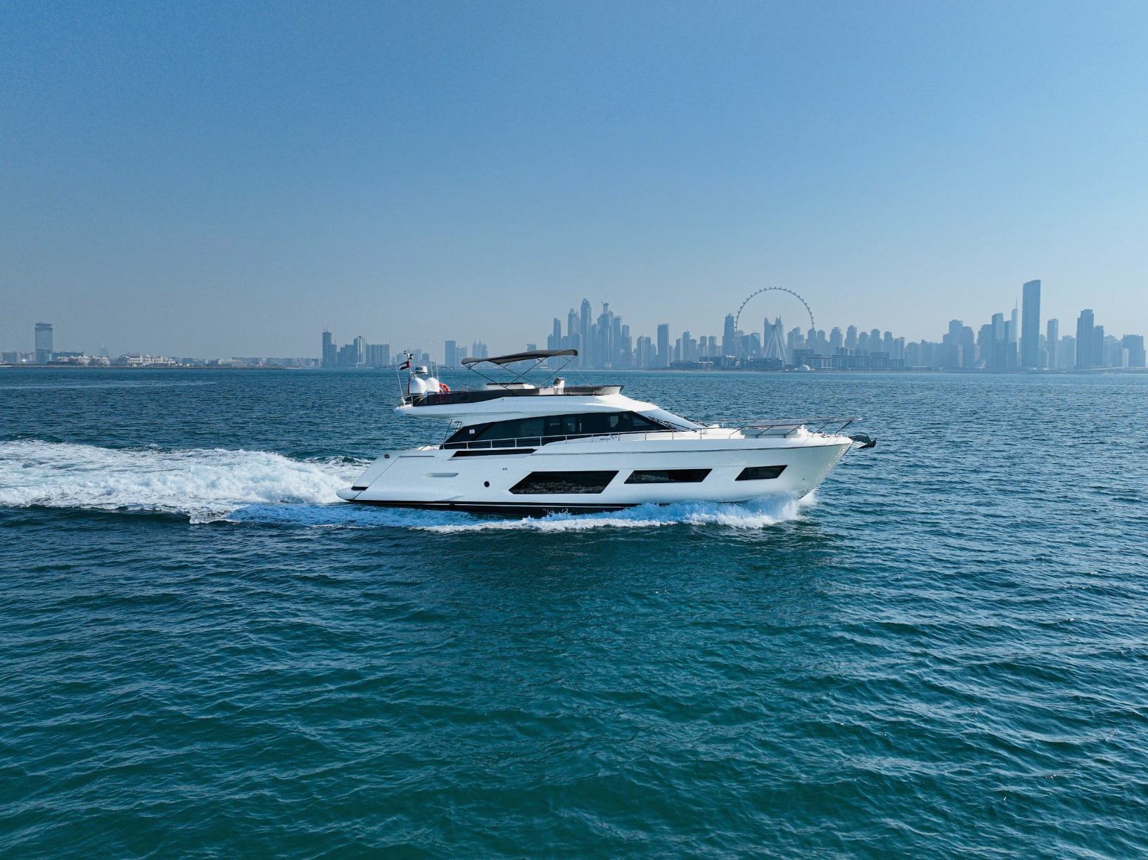 Ferretti 67 ft: view 3
